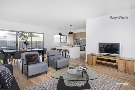 Property photo of 2/8 Warwick Place Tullamarine VIC 3043