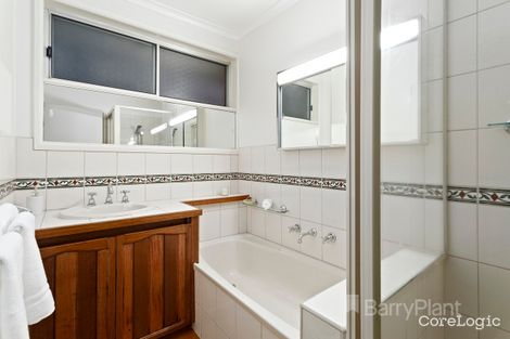 Property photo of 25 Somerset Drive Viewbank VIC 3084