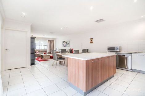 Property photo of 34 Lakeside Drive Roxburgh Park VIC 3064