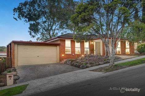 Property photo of 11 Tamboon Drive Greensborough VIC 3088