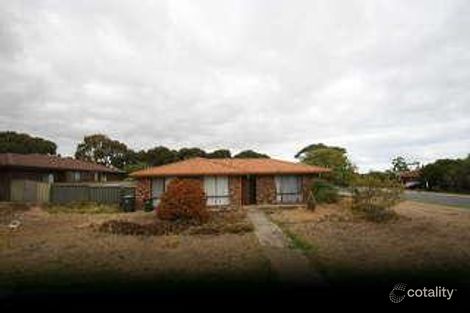 2 Caswell Dr, Hallett Cove, SA 5158