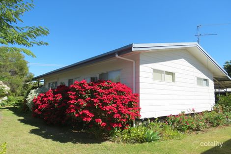 Property photo of 21 Mellish Crescent Emerald QLD 4720