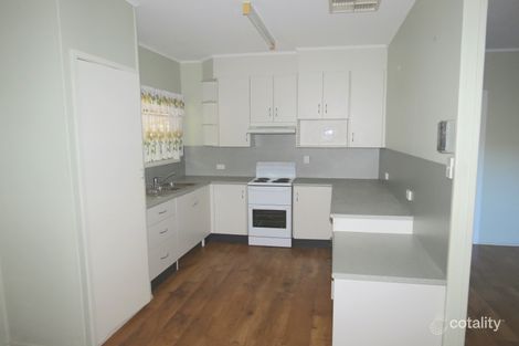 Property photo of 21 Mellish Crescent Emerald QLD 4720