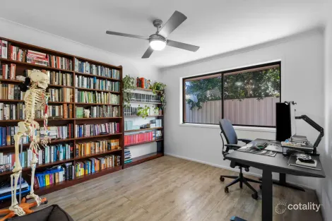 Property photo of 22 Egan Street Beachmere QLD 4510