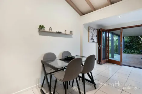 Property photo of 11 Langlo Street Riverhills QLD 4074