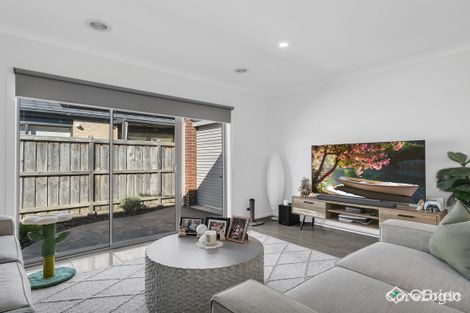 Property photo of 15 Langshan Road Clyde North VIC 3978