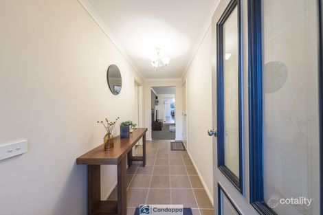 Property photo of 17 Miller Close Drouin VIC 3818