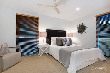 Property photo of 1/12 Dengate Lane St Lucia QLD 4067