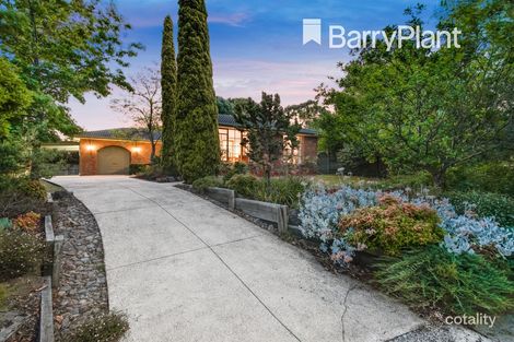 Property photo of 8 Martin Place Pakenham VIC 3810