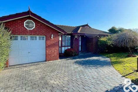 15 Appletree Dr, Mill Park, VIC 3082