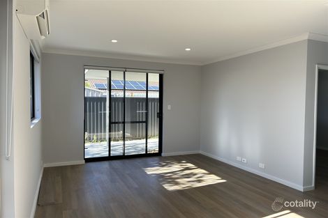 Property photo of 16 Sandford Crescent Halls Head WA 6210