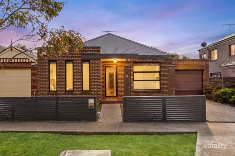 8 Rosella Cres, Caroline Springs, VIC 3023