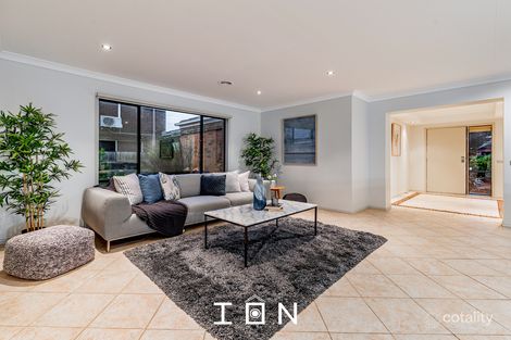 Property photo of 5 Middleham Close Cranbourne West VIC 3977