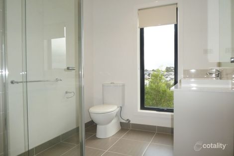 Property photo of 9 Doonhamer Place Clyde North VIC 3978