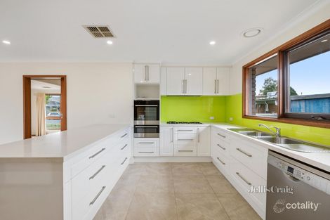 Property photo of 39 Greenock Crescent Wantirna VIC 3152