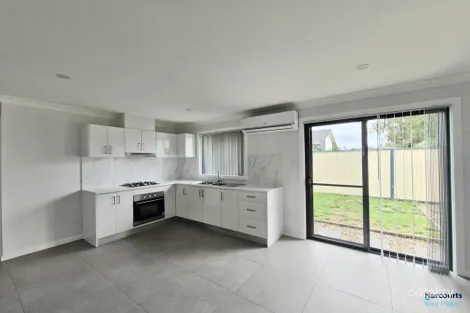 Property photo of 23 Southee Circuit Oakhurst NSW 2761