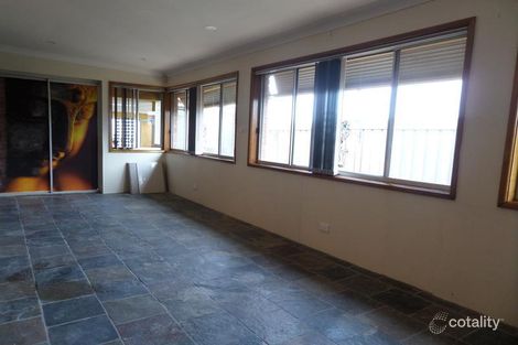 Property photo of 5 Colong Close Hoxton Park NSW 2171