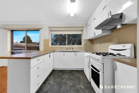 Property photo of 2/1 Kellaway Crescent Mill Park VIC 3082