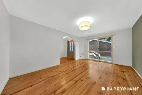 Property photo of 2/1 Kellaway Crescent Mill Park VIC 3082