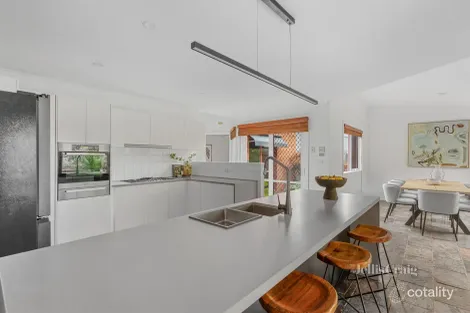 Property photo of 22 Balmoral Circuit Eltham VIC 3095