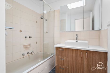 Property photo of 41 Milborne Crescent Eltham VIC 3095