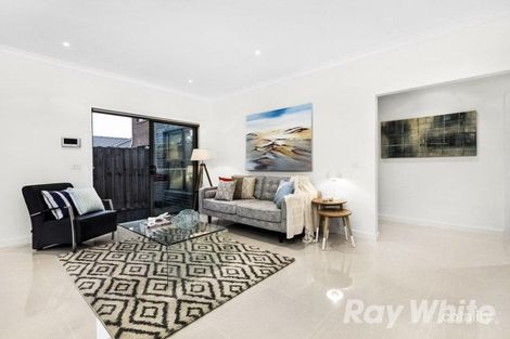 Property photo of 2/19 Dion Road Glen Waverley VIC 3150