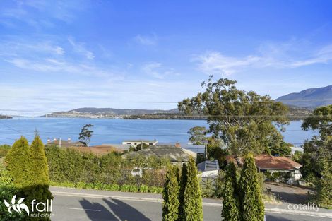 140 Derwent Ave, Lindisfarne, TAS 7015