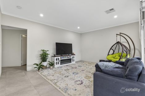 Property photo of 9A McGlinn Way Cloverdale WA 6105