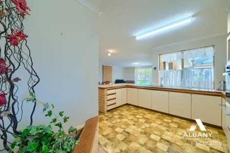 Property photo of 9 Target Road Yakamia WA 6330