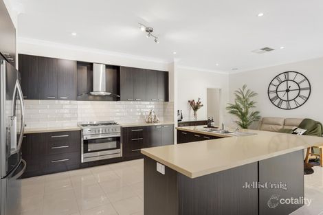 Property photo of 10 Pinnacle Views Doreen VIC 3754