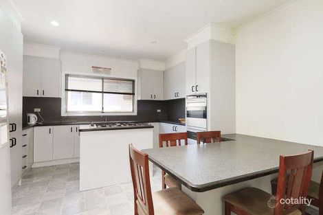 Property photo of 33 Moncur Avenue Springvale VIC 3171