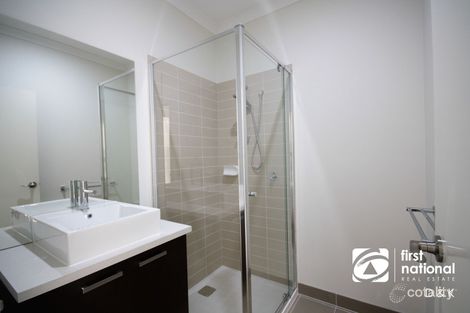 Property photo of 40 Equinox Way Fraser Rise VIC 3336