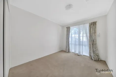 Property photo of 8 Bradman Terrace Epping VIC 3076