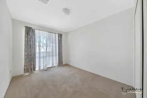 Property photo of 8 Bradman Terrace Epping VIC 3076
