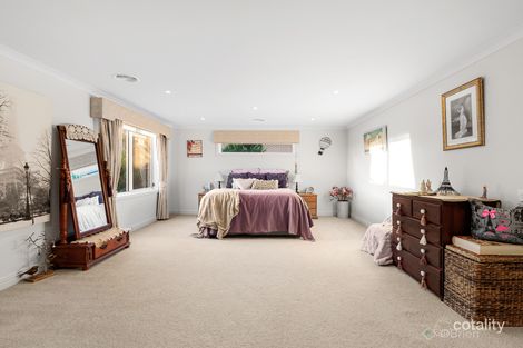 Property photo of 11 Belle Circuit Berwick VIC 3806