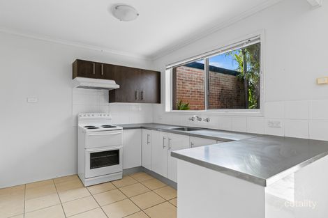 2/33 Forresters Beach Rd, Forresters Beach, NSW 2260