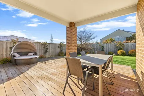 Property photo of 12 Swinburne Crescent Traralgon VIC 3844