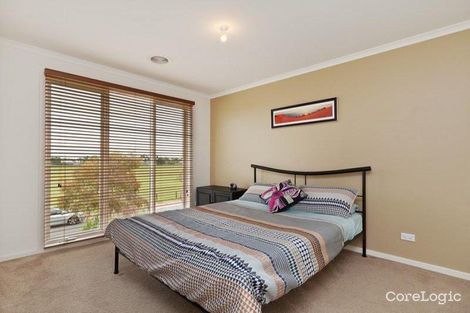 Property photo of 60 Hall Mark Road Mordialloc VIC 3195