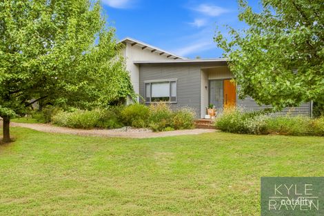 21 Johnson St, Oxley, VIC 3678