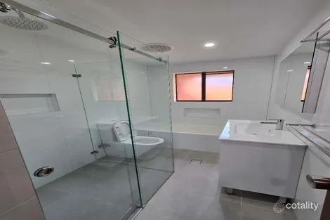 1/77 Broughton St, Campbelltown, NSW 2560