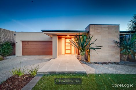 Property photo of 5 Nature Circuit Cranbourne North VIC 3977