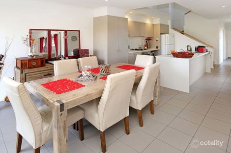 Property photo of 15 Hampden Green South Morang VIC 3752