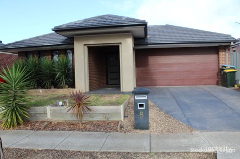 Property photo of 8 Woburn Crescent Manor Lakes VIC 3024