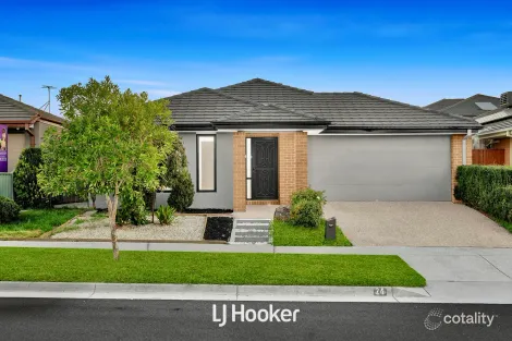 24 Cranbourne Dr, Cranbourne, VIC 3977