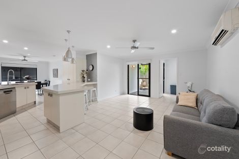 Property photo of 2 Amanu Crescent Pacific Pines QLD 4211