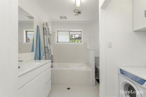 Property photo of 3 Heartwood Avenue Elanora QLD 4221