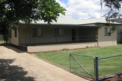 13 Loudoun Rd, Dalby, QLD 4405