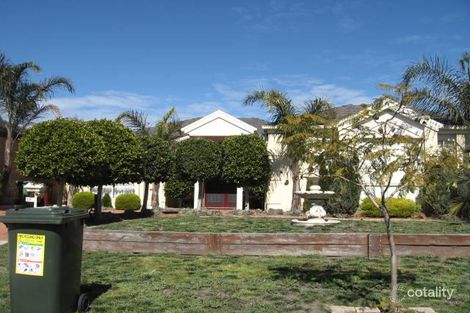 19 Jacaranda Pl, Craigieburn, VIC 3064