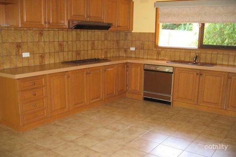 Property photo of 2 Warrick Grove Templestowe VIC 3106