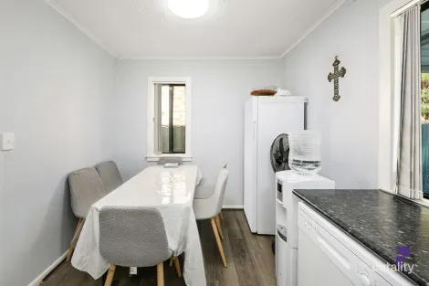 Property photo of 9 Van Dieman Crescent Fairfield West NSW 2165
